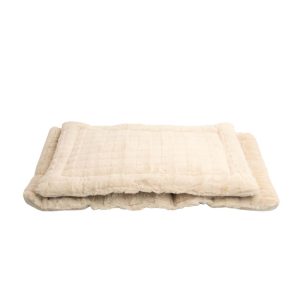 Le tapis Charly pour lapin existe en deux tailles, confort garanti avec sa surface en fausse fourrure beige rosé