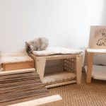 Le tapis Charly pour lapin existe en deux tailles, confort garanti avec sa surface en fausse fourrure beige rosé