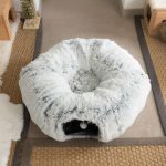 Tunnel donut en fausse fourrure pour les lapins